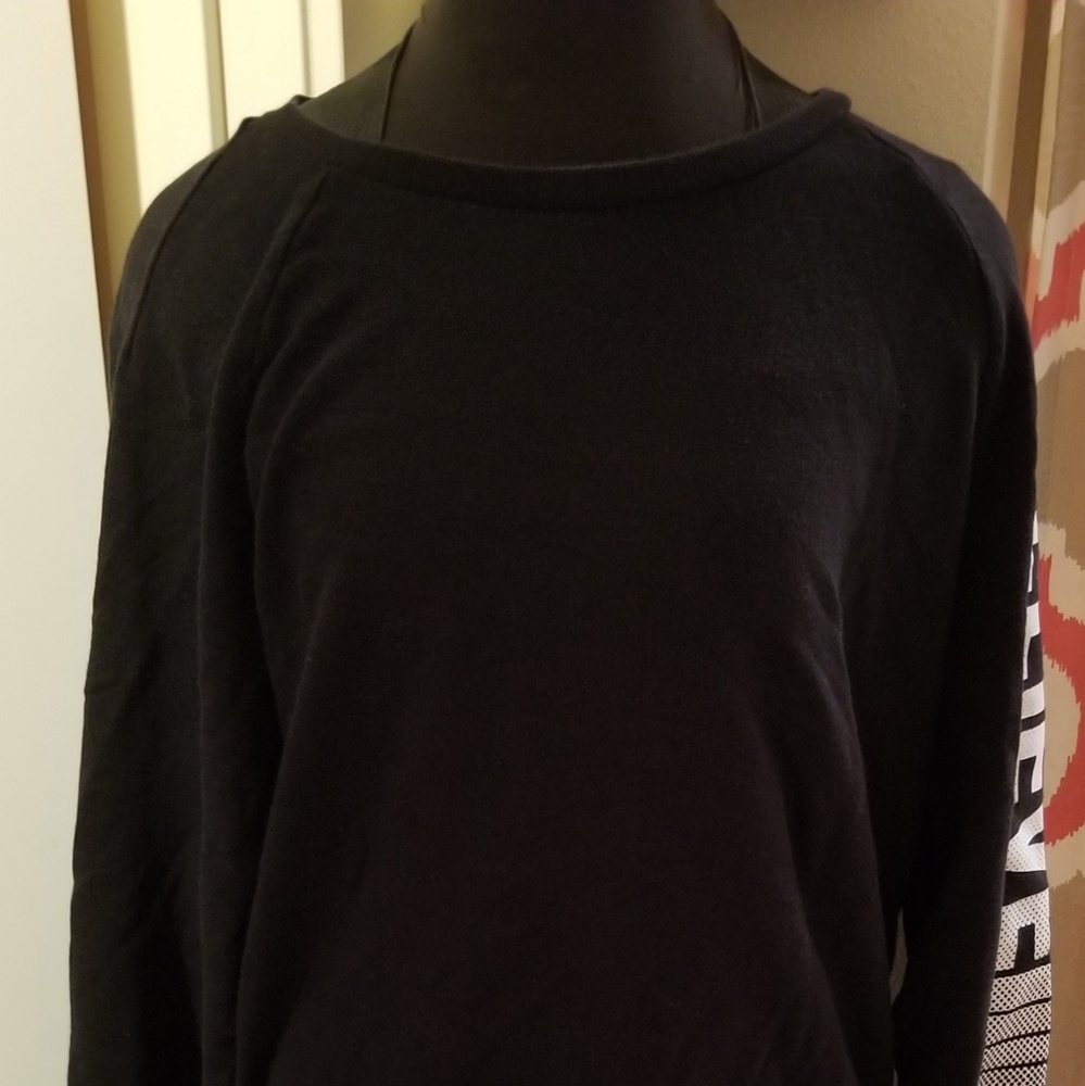 3/$20 Adorable ladies forever-21 sweatshirt